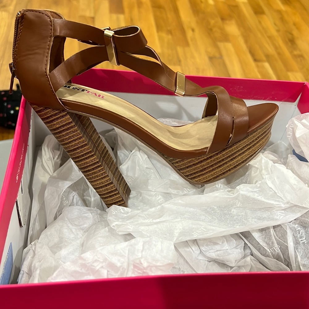 Justfab heels! Size 7